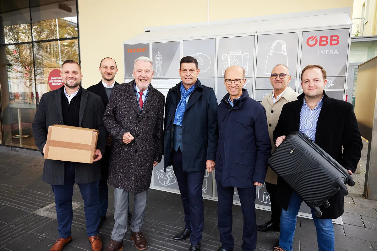 Gruppenfoto beim Pilotprojekt am Hauptbahnhof Wiener Neustadt